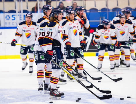 Djurgårdsspelarna värmer upp