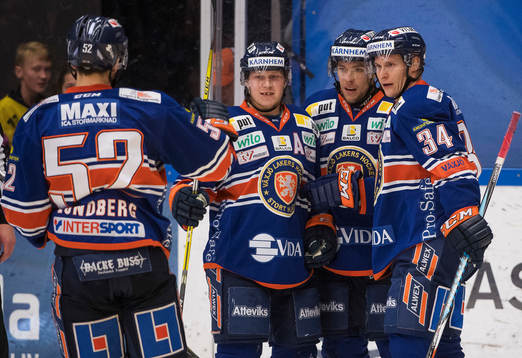 Växjös Robert Rosén jublar