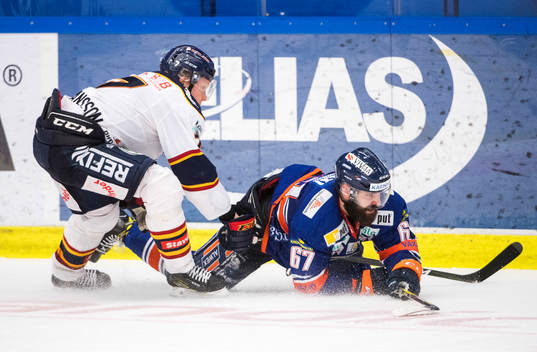 Djurgårdens Emil Johansson och Växjös Linus Fröberg