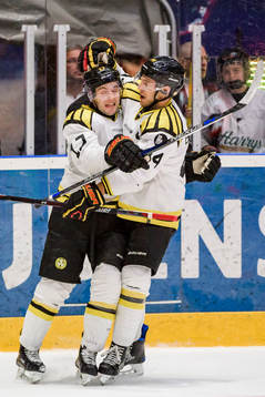 Brynäs Pathrik Westerholm jublar