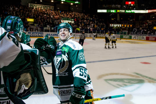 Färjestads Ole-Kristian Tollefsen jublar