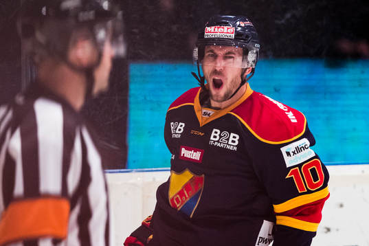 Djurgårdens Jeff Tambellini jublar