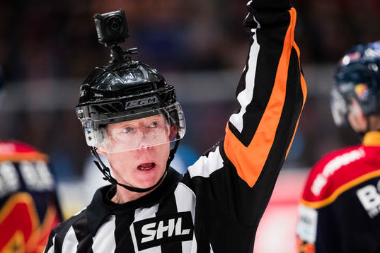 Domare Pehr Claesson har en Nikon KeyMission 360 på sin
