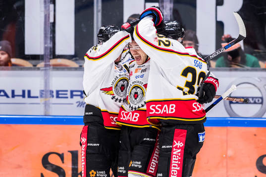 Luleås Johan Forsberg jublar