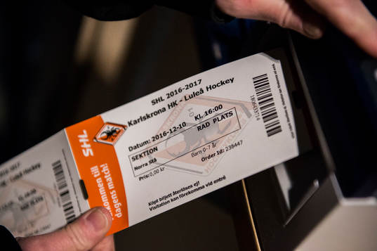 dagens matchbiljett innan ishockeymatchen i SHL mellan