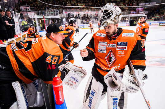 Karlskronas målvakt Johan Holmqvist och målvakt Johannes