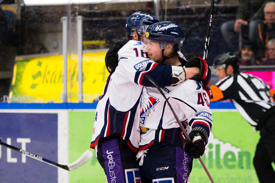 Linköpings Jacob Lilja och Mathis Olimb jublar