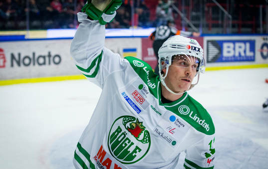Rögles Bryan Lerg gör 0-1 och jublar