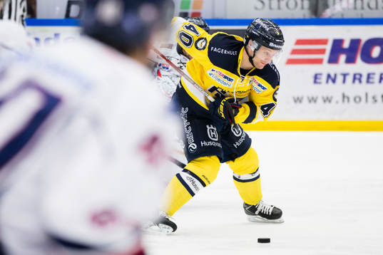 s Pär Arlbrandt skjuter