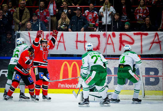 Örebros Glenn Gustafsson gör 2-3 med några minuter kvar