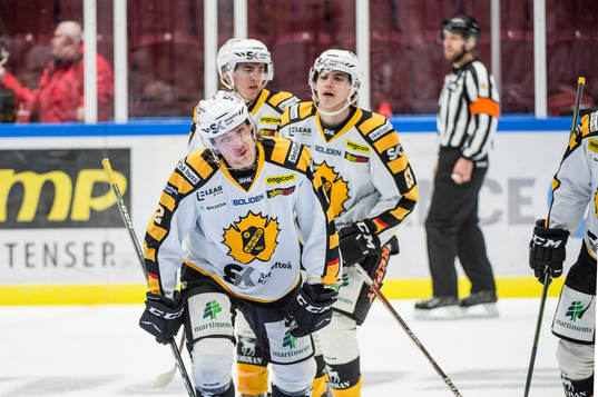 Skellefteås Jesper Olofsson jublar