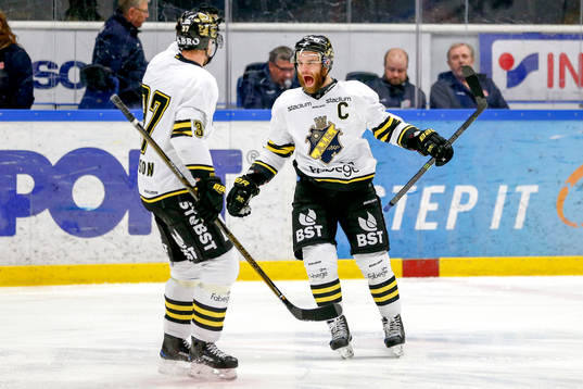 s Stefan Johansson och Christian Sandberg jublar