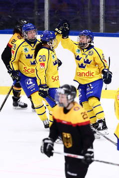 Sveriges Pernilla Winberg, Fanny Rask och Olivia Carlsson