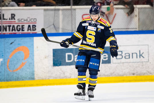 Södertäljes Marcus Bohman ser deppig ut