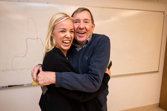 Caroline Seger kramar om sin tidigare klassföreståndare