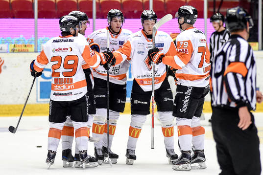 Karlskronas Alexander Wiklund jublar