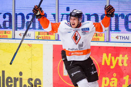 Karlskronas Marcus Paulsson jublar