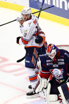 Växjös Dennis Everberg jublar