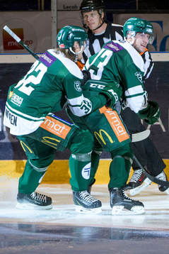 Färjestads Linus Persson jublar