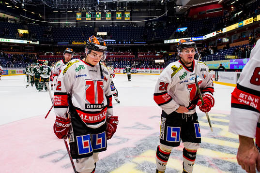 Örebros Glenn Gustafsson och Petr Zamorsky deppar
