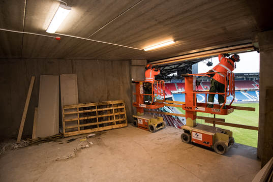 Nya TV-studion med vy över Olympia för sändande TV-bolag