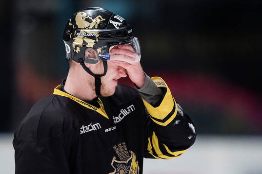 s Jacob Spångberg har ont