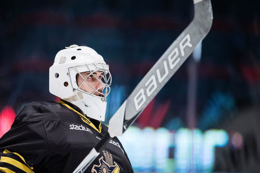 s målvakt Gasper Kroselj
