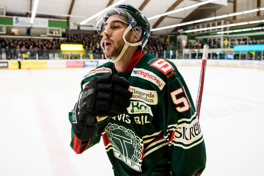 Tingsryds Adam Schmidt jublar
