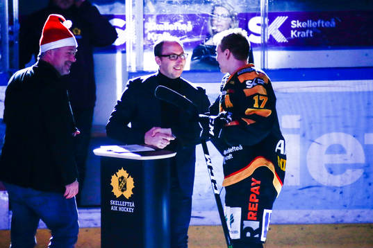 Skellefteås Pär Lindholm skrev