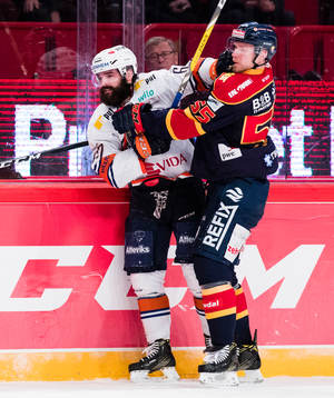 Växjös Linus Fröberg och Djurgårdens Alexander Urbom