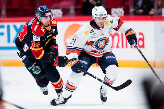 Djurgårdens Daniel Brodin och Växjös Cory Murphy