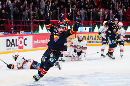 Djurgårdens Linus Johansson jublar