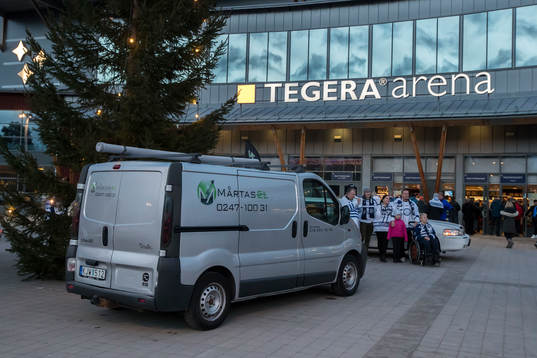 Exteriör Tegera Arena innan ishockeymatchen i SHL mellan