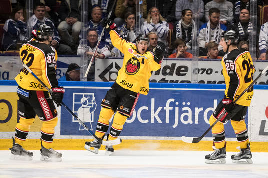 Luleås Karl Fabricius jublar