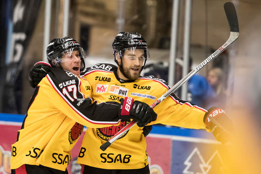 Luleås Craig Schira jublar