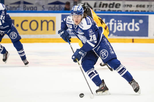 Leksands William Wikman  i ishockeymatchen i SHL mellan