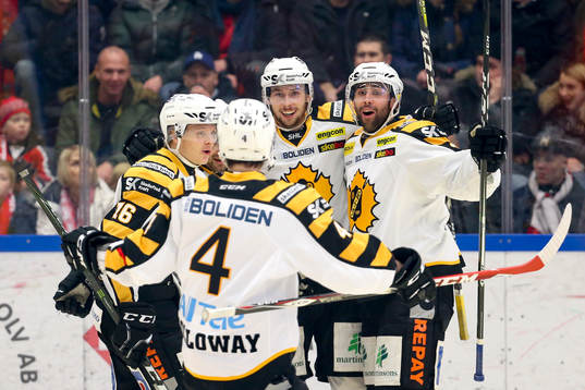 Skellefteås Marcus Pettersson jublar