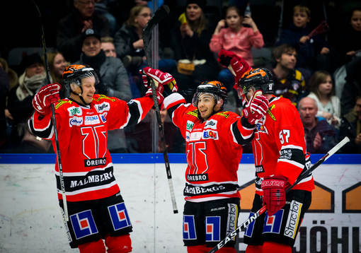 Örebros Greg Squires jublar