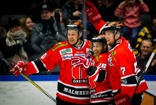 Örebros Greg Squires jublar