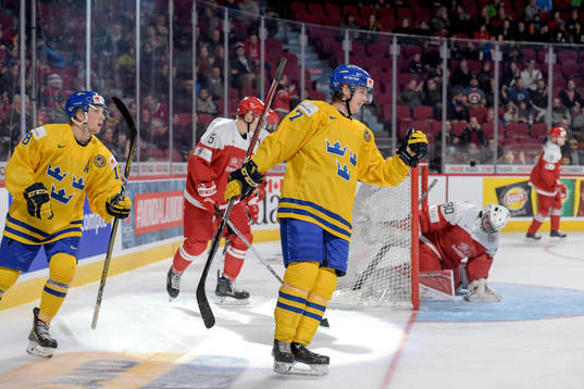 Sveriges Jonathan Dahlén jublar
