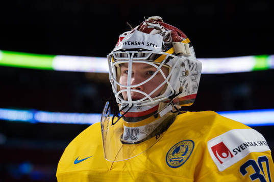 Sveriges målvakt Filip Gustavsson