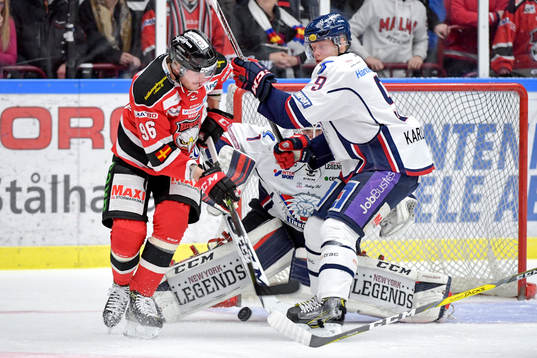 Malmö Redhawks Kim Rosdahl och Linköpings Anton Karlsson