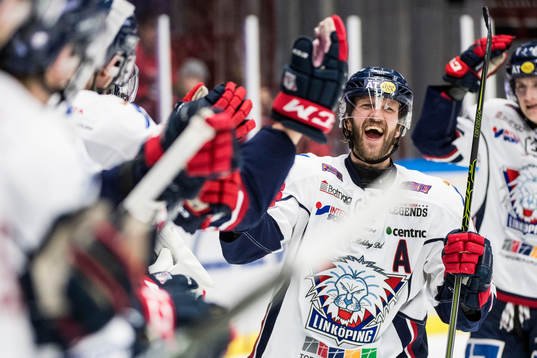 Linköpings Sebastian Karlsson jublar