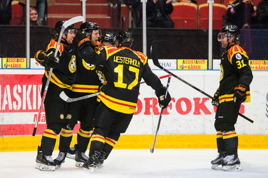 Brynäs Jacob Blomqvist jublar