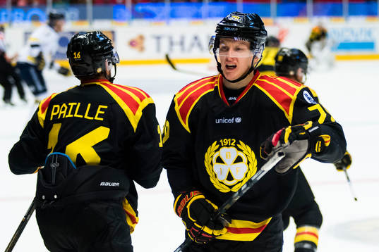 Brynäs Daniel Mannberg har ont