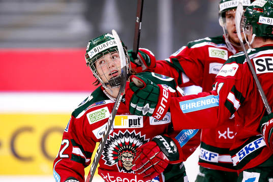 Frölundas Oliwer Fjellström jublar