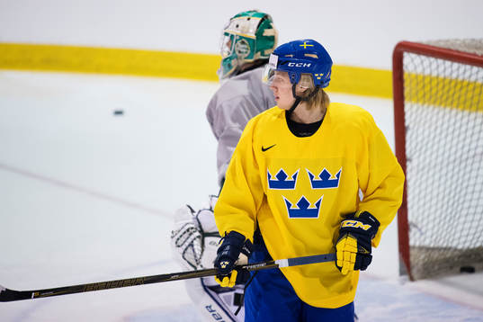 Alexander Nylander på Sveriges ishockeylandslags träning