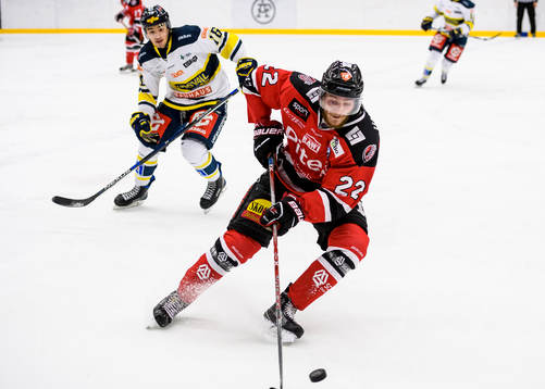 Piteås Nils Niklassson med pucken