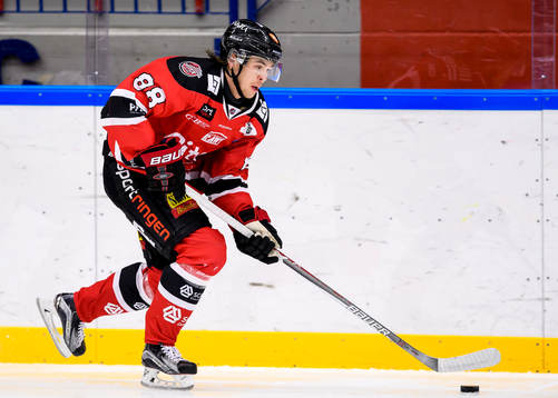 Piteås Erik Wikgren med pucken