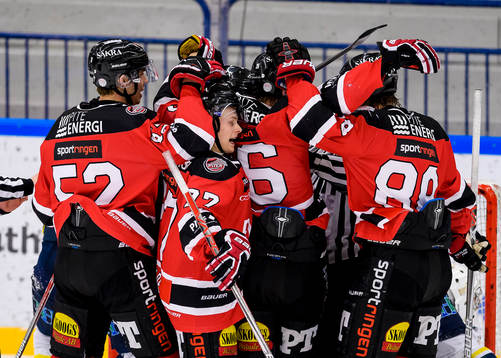 Piteås August Tornberg (v) och Isak Pantzare (m) jublar